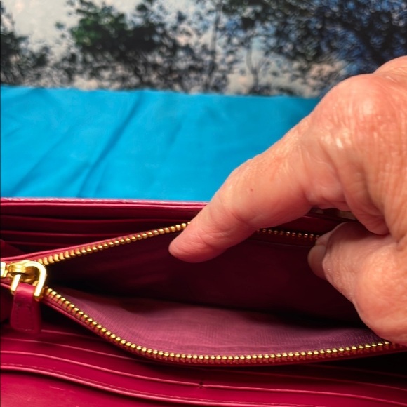 Miu Miu Pink Crocodile Embossed Wallet - Picture 11 of 16